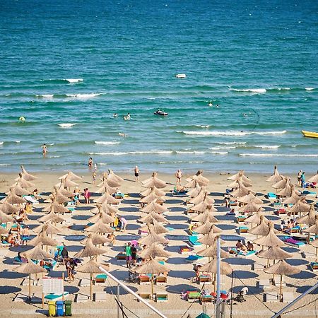 Black Sea Estate Apartment Spa N Pool Beach Resort Năvodari 외부 사진