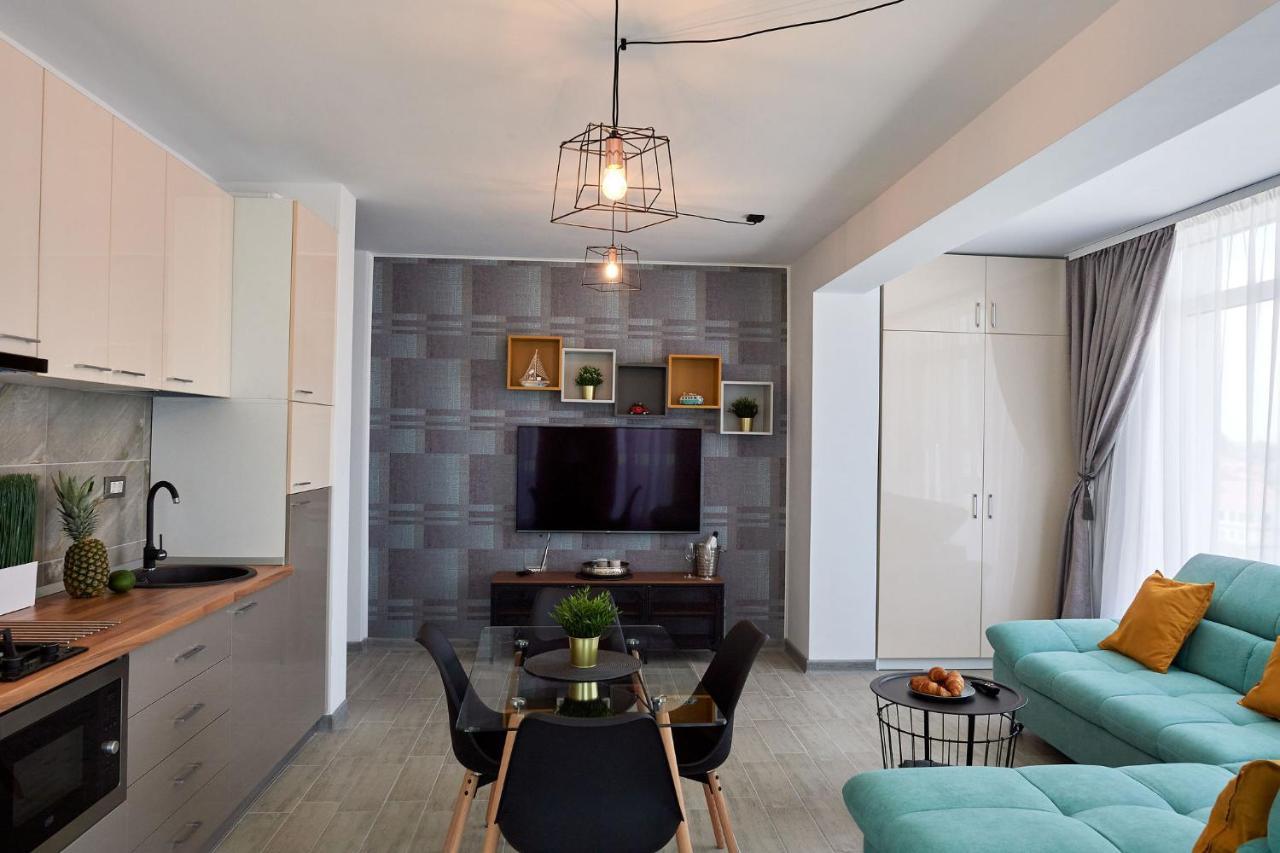 Black Sea Estate Apartment Spa N Pool Beach Resort Năvodari 외부 사진