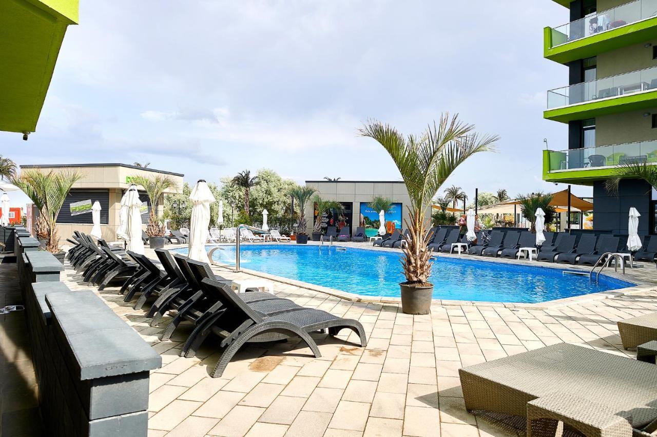 Black Sea Estate Apartment Spa N Pool Beach Resort Năvodari 외부 사진