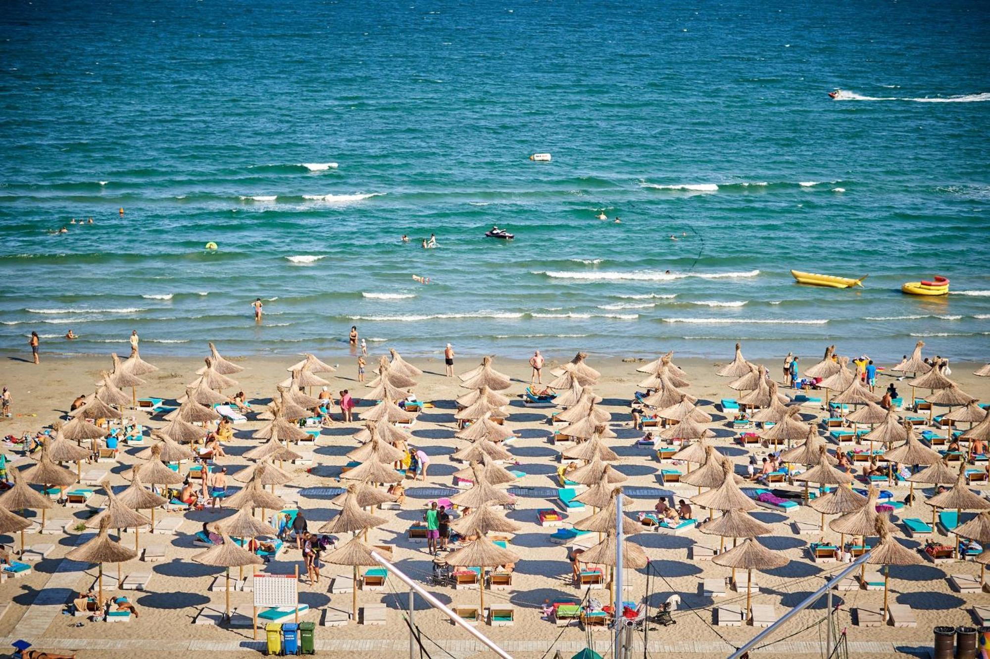 Black Sea Estate Apartment Spa N Pool Beach Resort Năvodari 외부 사진
